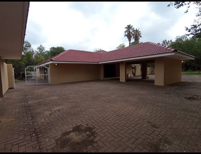 3 BEDROOM HOUSE FOR SALE IN THREE RIVERS PROPER